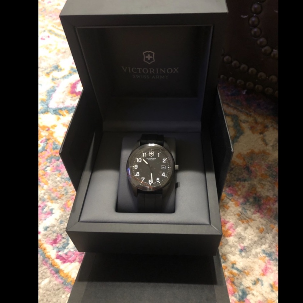 Victoroinox Swiss Army Garrison Watch